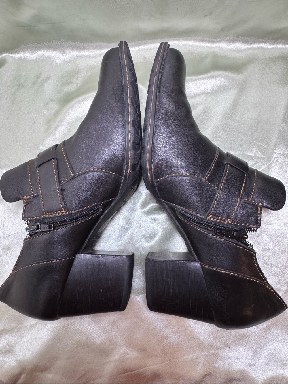 Born Leather Black Heeled Ankle Boots with Buckle Detail Women’s size 9 - Picture 5 of 9